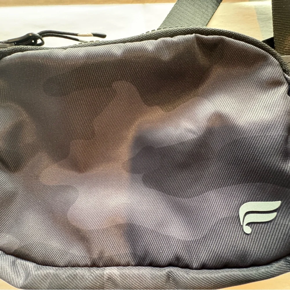 🔥FABLETICS Black Camouflage Men's Bag🔥 - Picture 4 of 8